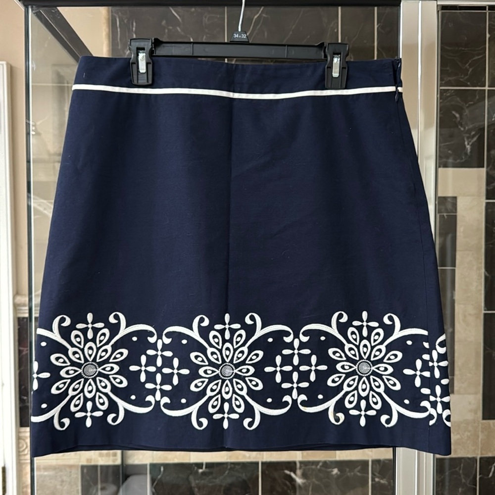 Ann Taylor navy blue skirt, size 12, worn once like new condition.